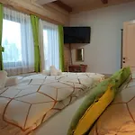 Vila Noniceva Hiza