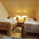 Noniceva Hiza Vila Fužine