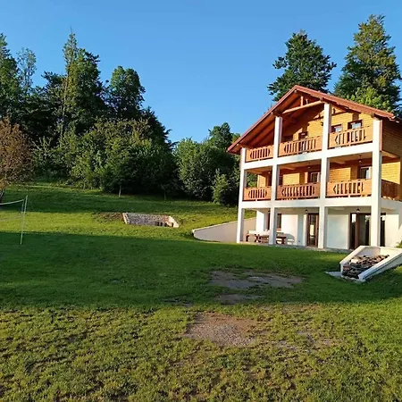 Noniceva Hiza Vila Fužine