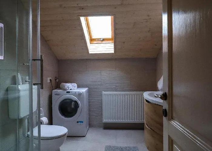 Noniceva Hiza Villa *